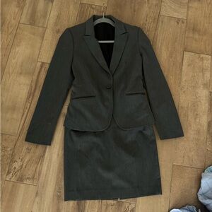 Express skirt suit set